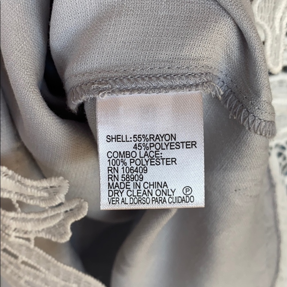 Gianni Bini Light Gray Peasant Top w/ Lace Trim - Picture 4 of 5